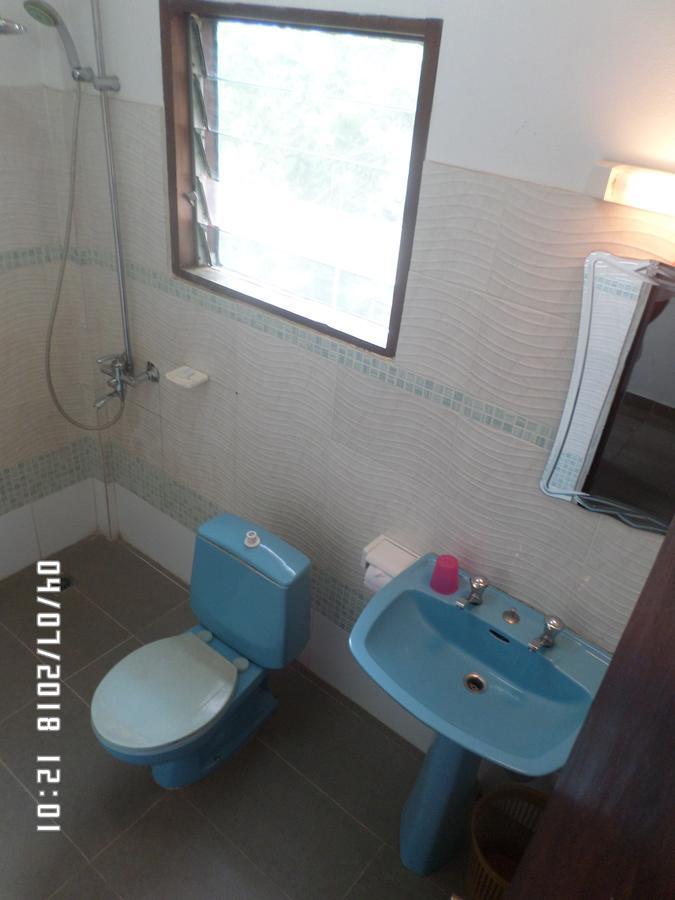 Hotel Azur Яунде Екстер'єр фото